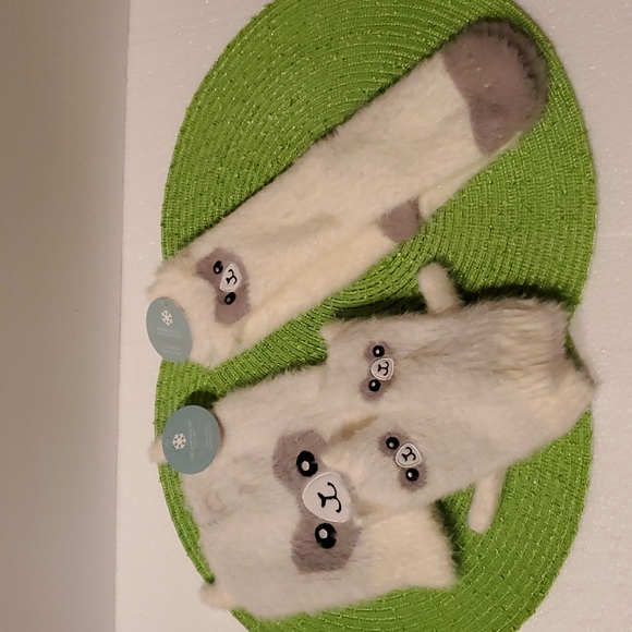NWT LLAMA Hat, Mittens and Socks Set - Picture 1 of 5